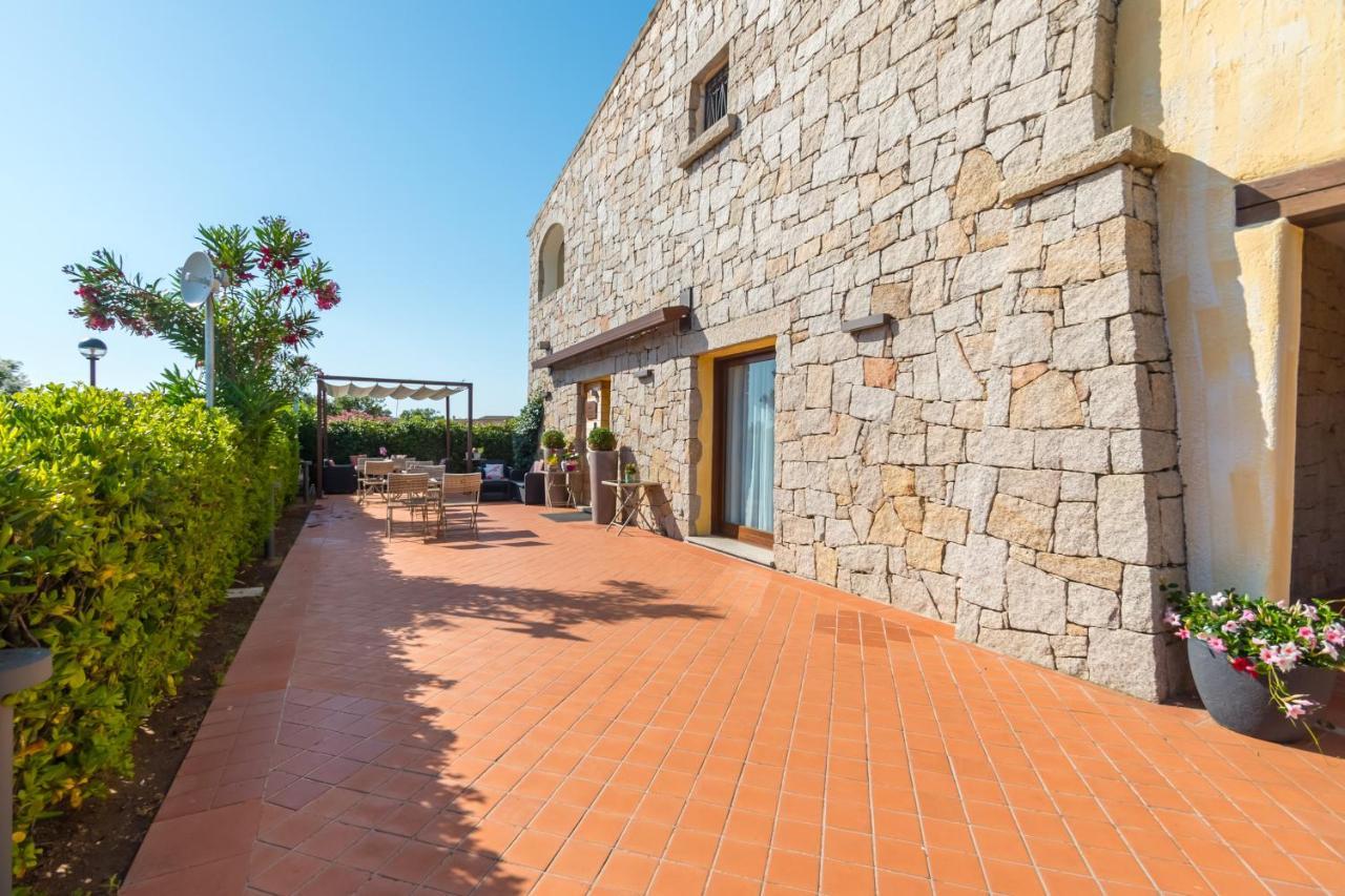Relais del Borgo- Domo Porto San Paolo (Sardinia) Exterior foto